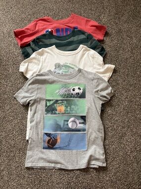T-Shirts Bundle 4 boys GAP an NBA